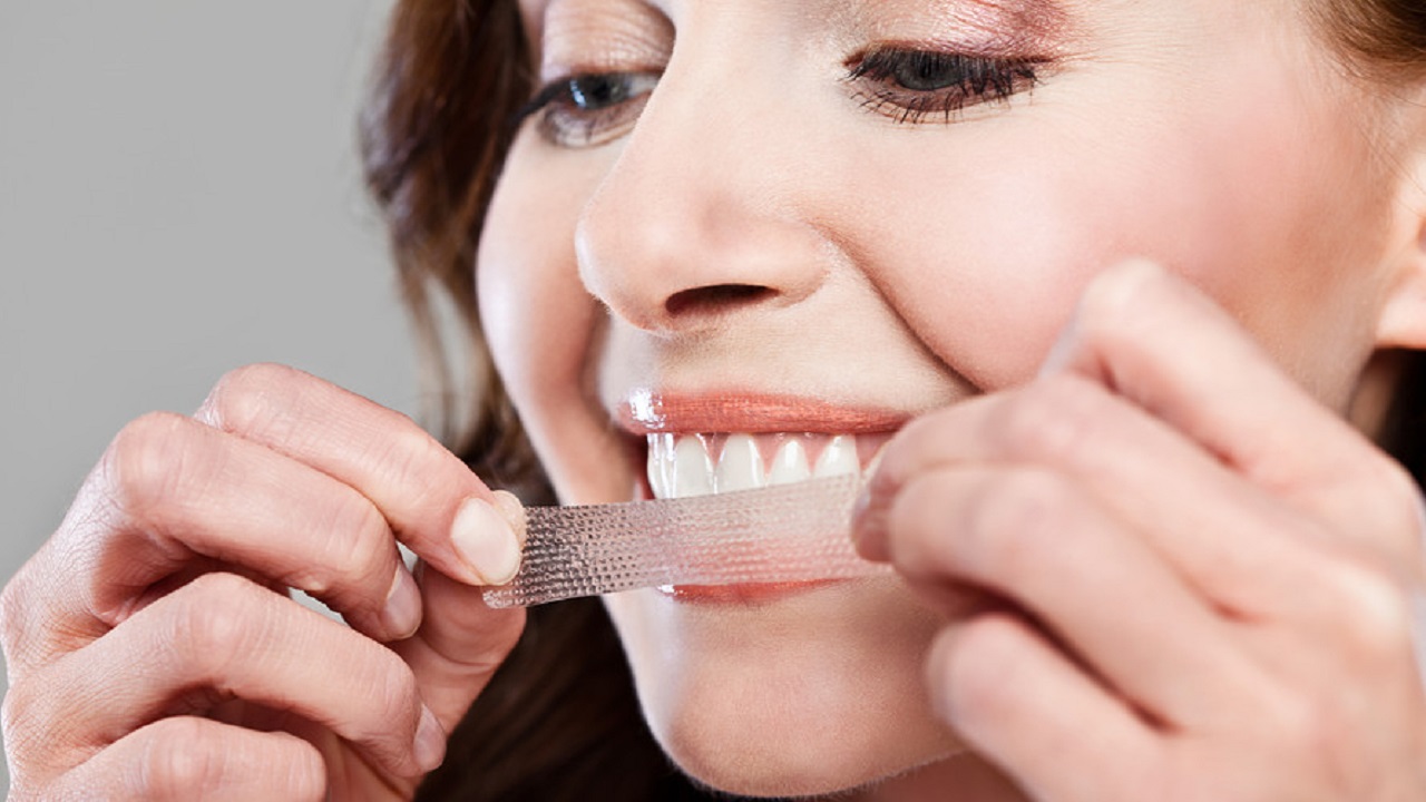 Exploring the Benefits of Sourcing Teeth Whitening Strips from a Reputed Factory